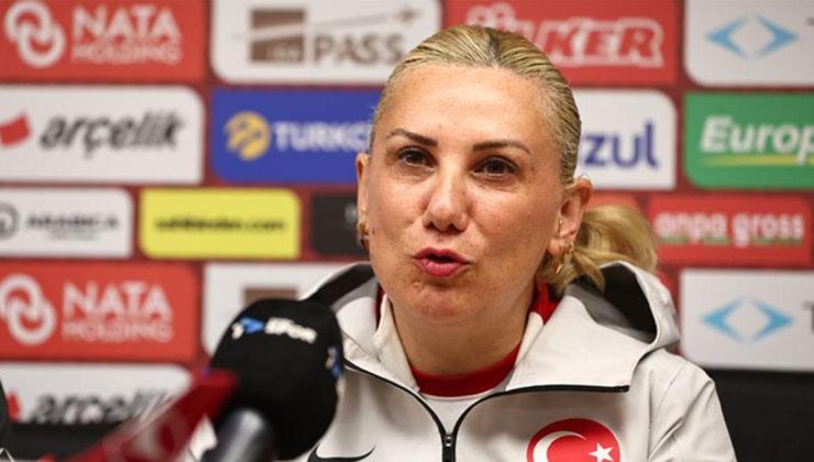 A Milli Kadın Takımı teknik direktörü Necla Güngör Kıragası: ‘Galibiyet hediye etmek istiyoruz’