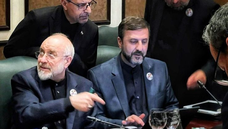 ABD ile masaya oturan İran heyetinden ilk fotoğraf