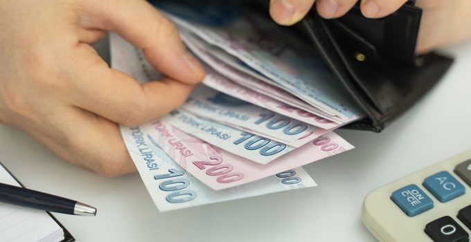 Akaryakıta sürpriz indirim! Haftalar sonra psikolojik sınırın altına indi