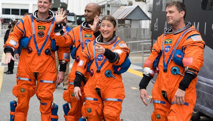 Artemis 2’den tarihi rekor! Apollo’yu solladı