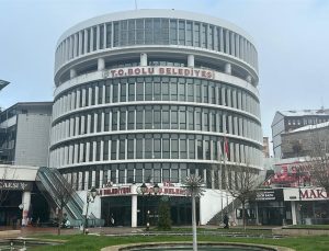 Bolu Belediye Başkan Yardımcısı ile meclis üyesi gözaltına alındı