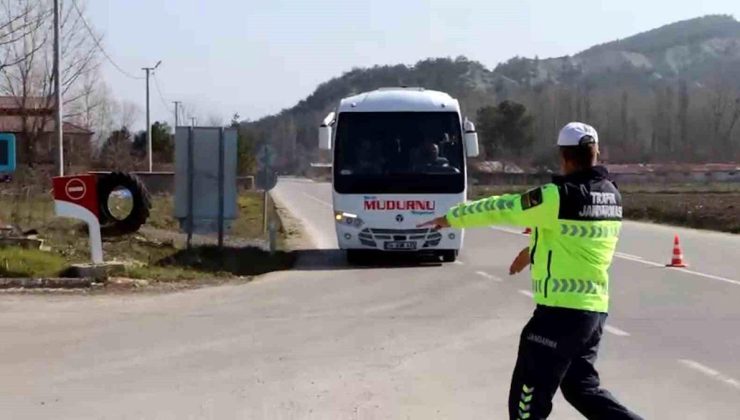 Bolu’da yolcu otobüslerine sivil jandarma denetimi