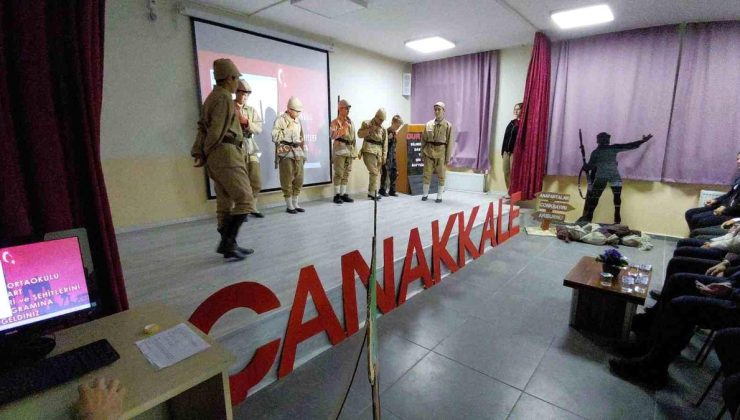 Çanakkale zaferine özel öğrencilerden dolu dolu program