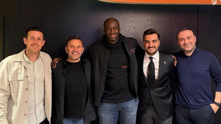 Efsane futbolcu Yaya Toureden, Galatasaray teknik direktörü Okan Buruka ziyaret Harika bir deneyimdi