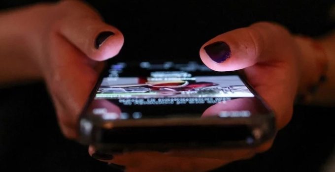 Gabon’da sosyal medya kullanımına kimlik zorunluluğu getirildi