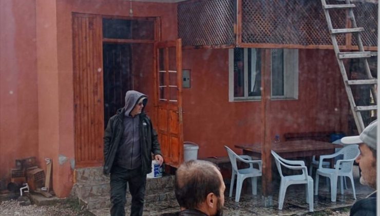 Göynük’te çıkan çatı yangını söndürüldü