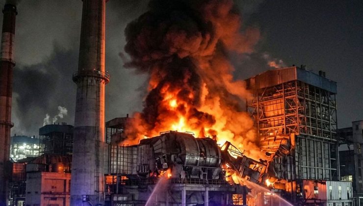 Hindistan’da bir elektrik santralinde meydana gelen patlamada 9 kişi öldü