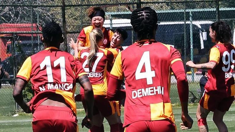 Kadınlar derbisinde çılgın son Galatasaray - Fenerbahçe maçı sonucu: 3-2