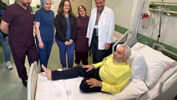 Kalbi 3 saat durdurularak, aort damarı değiştirildi