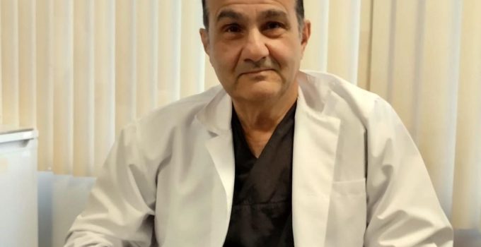 Kilolarından kurtulmak için doktora giden liseli kızın karnından 3,5 kilo ağırlığında kist çıktı