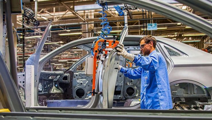 Otomotiv devinden radikal karar! Yeni otomobil için en ucuz 2 modeli kaldırdı