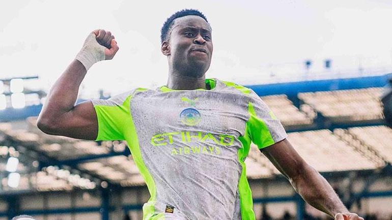 ÖZET I Guardiolanın şampiyonluk inadı Fark kapanıyor... Chelsea - Manchester City maç sonucu 0-3