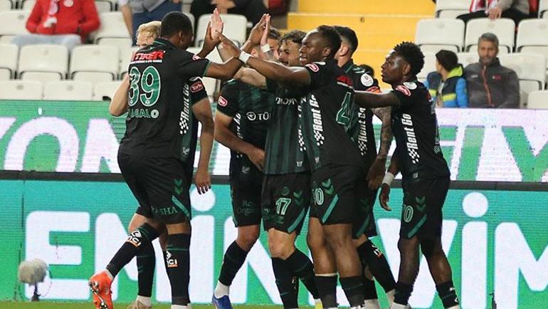 (ÖZET) Konyaspor deplasmanda Antalyasporu devirdi 3 puanı 2 golle aldı | Antalyaspor - Konyaspor maç sonucu: 0-2