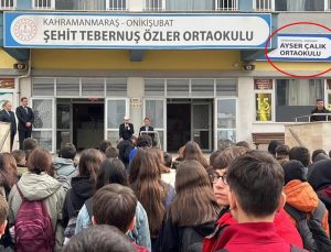 Saldırı yapılan okulun tabelası asıldı, ilk törende gözyaşları sel oldu