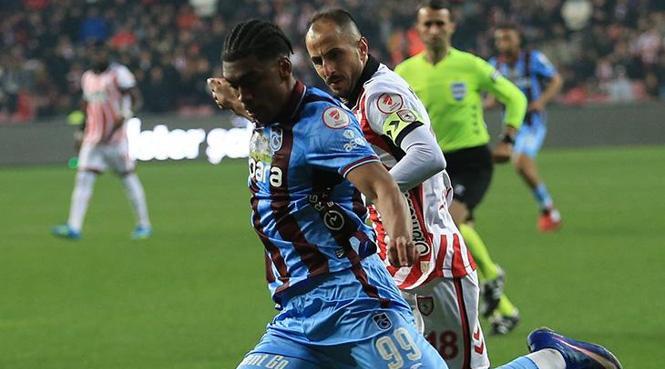 Okan gole izin vermedi