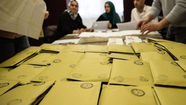 Seçim tartışmaları devam ederken bir parti sessiz sedasız kapatıldı