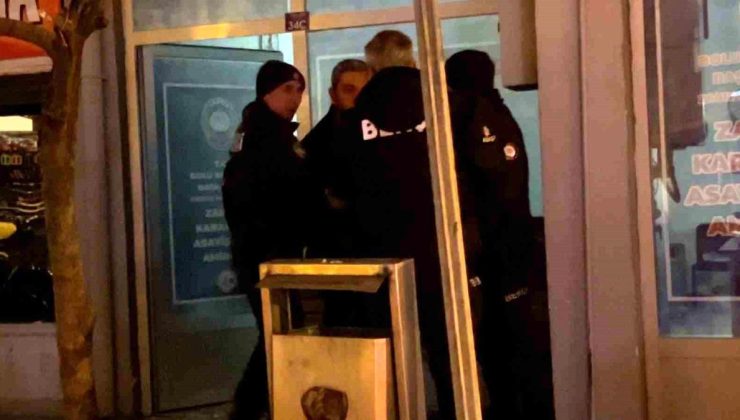 Sokak ortasında karısıyla kavga eden alkollü şahıs gözaltına alındı