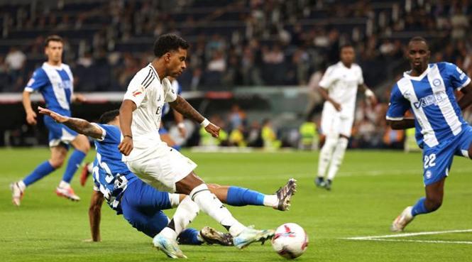 Zirveyle puan farkı 9!