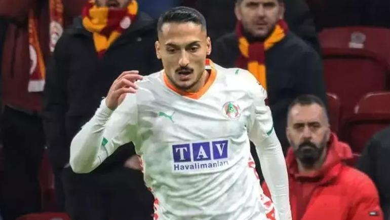 Trabzonspor gözü Süper Ligin yıldızına dikti Transferde sıcak gelişme