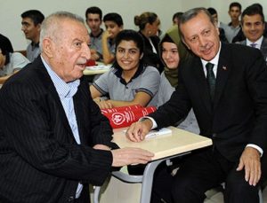 Türk sanayinin duayen ismi yaşamını yitirdi