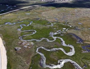 Yaylada süzülerek suyla dolan mendereslerin güzelliği