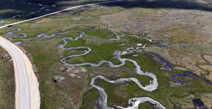 Yaylada süzülerek suyla dolan mendereslerin güzelliği