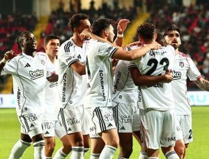‘Ben hayatımda böylesini yaşamadım’ Nihat Kahveci, Beşiktaş’ın yıldızını yerden yere vurdu