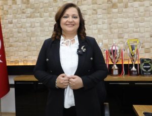 Burcu Köksal, e-devlet üzerinden CHP üyeliğini sildi