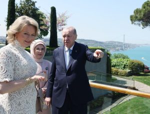 Cumhurbaşkanı Erdoğan, Belçika Kraliçesi’ni kabul etti