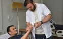 Enfeksiyon kapan parmağı kasığına dikilerek kesilmekten kurtarıldı