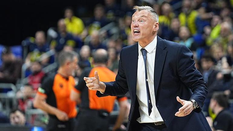 Jasikevicius kendine hakim olamadı, basın toplantısını terk etti Saygısızca