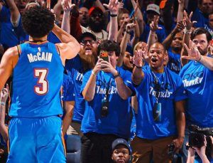 Thunder, Lakers’ı 108-90 yenerek seride 1-0 öne geçti