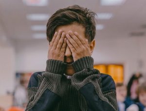 Ülkede şok uygulama! Zorbalık yapan öğrencilere "sopa cezası" getirildi