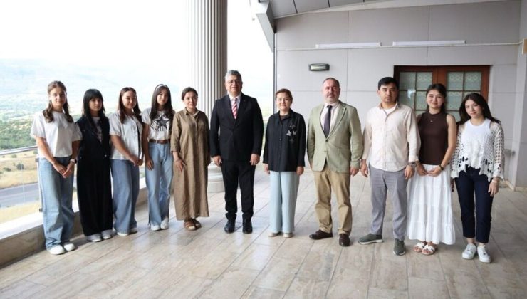 DPÜ ile Özbekistan Üniversitesi Arasında Yaz Okulu İş Birliği