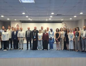 EBYÜ’de Türkçe Yaz Okulu öğrencilerine sertifikaları verildi