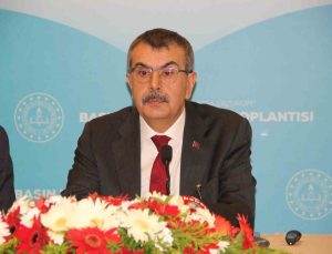 Milli ve manevi değerlerle nesil yetiştirme hedefi