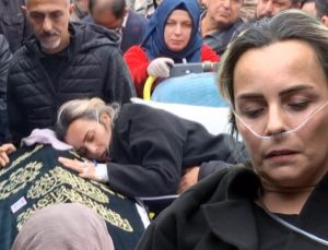 5 yaşındaki kızına son vedaya sedyeyle geldi! Yürek yakan görüntüler
