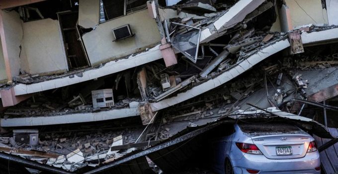 7,7’lik depremden sonra kabus bitmedi! Tam 746 artçı sarsıntı meydana geldi
