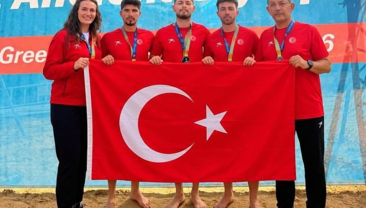 Air Badminton’da Türkiye Milli Takımı Avrupa ikincisi olarak gümüş madalya kazandı