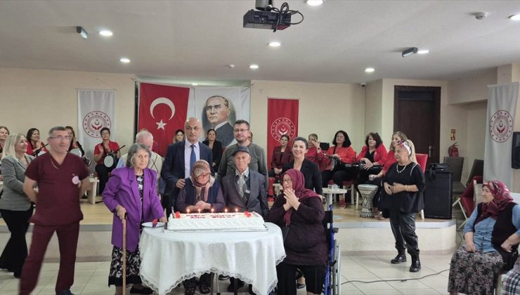 AK Partili Fatma Aksal, İpsala İbriktepe’de doğal gaz hattı çalışmalarını inceledi