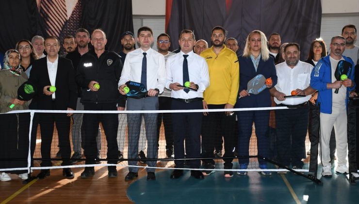 Alaçam’da öğretmenler için pickleball tanıtım ve eğitim programı düzenlendi