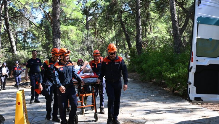 Antalya Aksu’da Rus turist şelalede dengesini kaybedip yaklaşık 6 metreden düştü