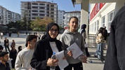 Malatya'da anne ve kızı KPSS'ye aynı okulda girdi! Kızı hazırlıkta annesine yardım etti