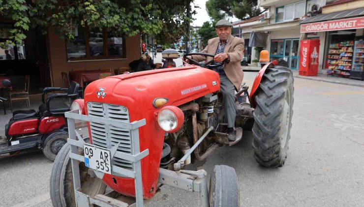 Aydın Efeler’de 1938 doğumlu Ali Avşar, 69 yıllık traktörle üretiyor