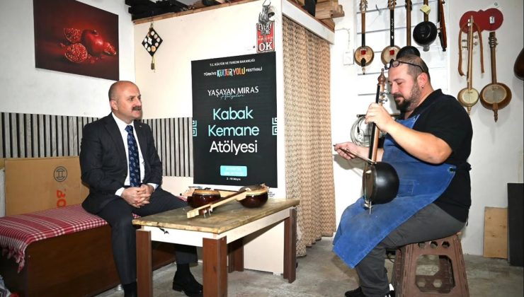 Aydın Valisi Varol, kabak kemane zanaatkarı Tuncer’i iş yerinde ziyaret etti