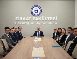 Aydın Valisi Varol, Koçarlı’da ADÜ Ziraat Fakültesi’nde incelemelerde bulundu