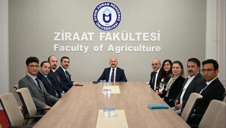 Aydın Valisi Varol, Koçarlı’da ADÜ Ziraat Fakültesi’nde incelemelerde bulundu