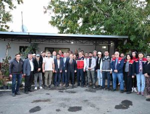 Aydın Valisi Varol, Köşk Sarıçam Mahallesi’nde vatandaşların taleplerini dinledi
