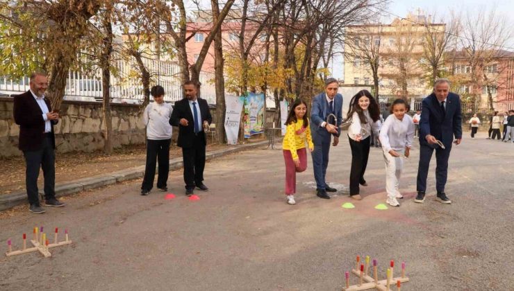 Bayburt’taki 4 okulda ‘Maarifin Kalbinde Oyun’ etkinliği düzenlendi