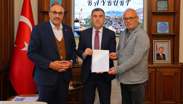 Bayburt’ta 4 köyün petrol potansiyeline ilişkin teknik rapor Vali Eldivan’a sunuldu